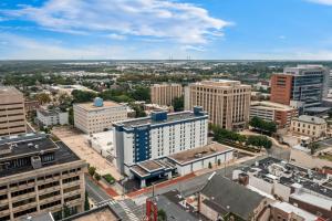 DoubleTree by Hilton Downtown Wilmington - Legal District