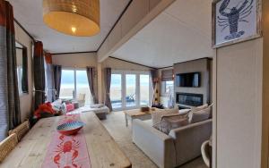 The Lazy Lobster, Beachfront Lodge, Selsey