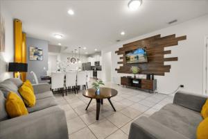 Grand 7Bed Family Villa Pool, Spa & Games Room