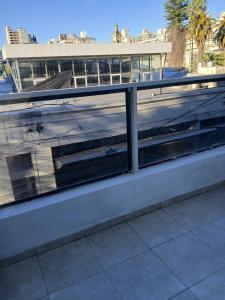 Cerca Monumento a la bandera y centro