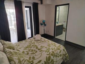 Atlantica Three Anchor Bay Escape!