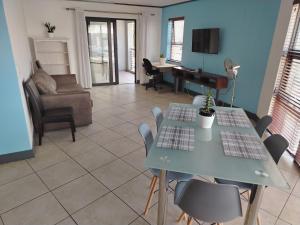 Atlantica Three Anchor Bay Escape!