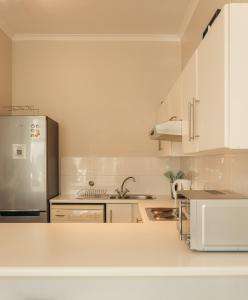 Empire Sol Spacious Muizenberg Beach Apartment