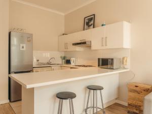 Empire Sol Spacious Muizenberg Beach Apartment