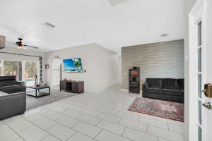 Spacious 4Br Family Villa Near Disney With Pool & Games