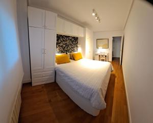 Luminoso y Azul VUT 4654 AS