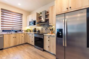 Inviting 2BR Condo in Mavila Resort at Quivira