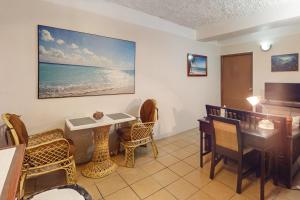 Sunrise King Suite at Hummingbird Home Suites Gold Standard Certified