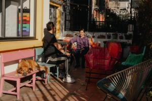 Vecinos by La Palmera