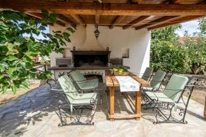 Doukas Village House