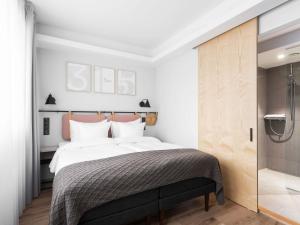 Oru Hub Hotel Tallinn - Handwritten Collection