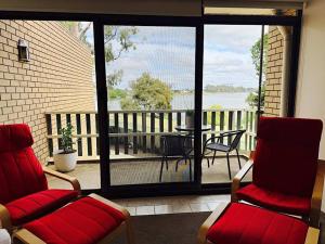 Young unit4 On the Lake