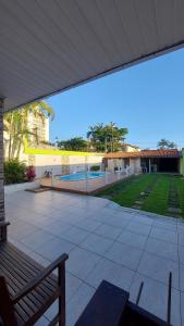 Casa com piscina à 7min da praia