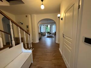 Dako Mansion, Stylish, Modern, Cosy