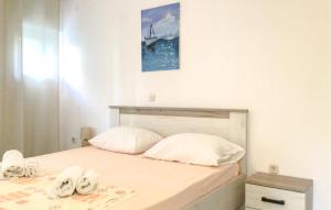 1 Bedroom Awesome Apartment In Pakostane