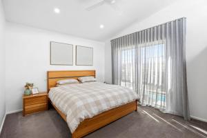 Beach Road Pool Escape