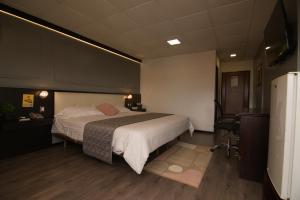 Hotel Italia Cuenca - Tranvia Centro & Aeropuerto