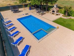 Holiday home in Imotski with swimming pool 