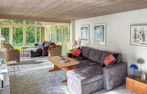 2 Bedroom Nice Home In Roslev