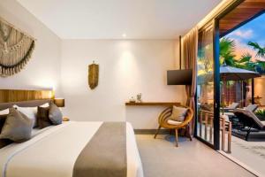 Madeeha 6 BR Private Pool Villa ZN309