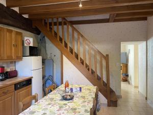 Séjournez à la lisière du Parc de Chambord, ancien gîte confortable proche des moulins - FR-1-491-352