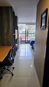 S99 SUITE DOBLE Premium Suite TEC CEM con Cocineta WiFi Balcón Parking Terraza