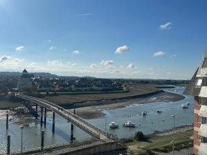 Appartement avec terrasse panoramique, acceptant les animaux, parking - FR-1-487-281