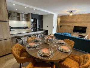 Appartement de standing 3 chambres au centre, pied de piste, parking et WIFI - FR-1-836-5