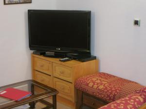 Appartement 2 chambres pour 5 pers avec billard et parking - FR-1-836-11