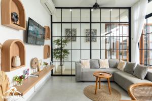 Romeo Beachfront Villa by Bukit Vista