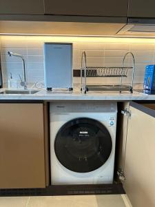Luxury Executive Suite Antara by Enigma 2BR with Bathtub and Instant Heater Lvl 42