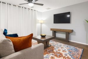 OldTown, Splash Pad & Park, Camelback Mountain trails, Desert Chic Retreat