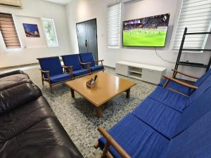 Tanjung Bungah Holiday Home 4BR 20Pax 6Carpark