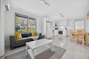 Spacious 2BR 2BA Corporate Retreat Rockingham