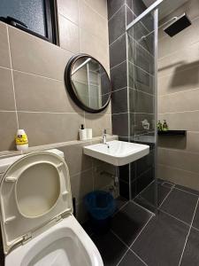 D Pristine 4 bedder apartment 2325 opp legoland