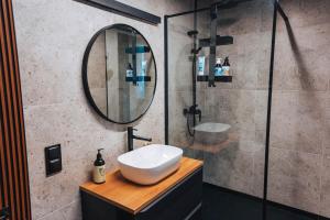 WroclawGuide Riverview Old Town Apartment - Gemütliche Wohnung mit Flussblick in bester Lage