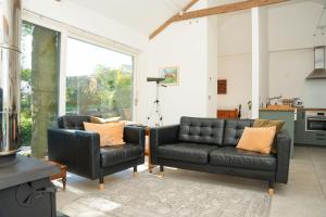 Cosy Rural Barn with Private Garden & Forest - The Cart Barn