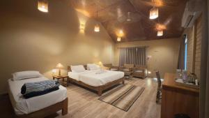 HABITAS RHINO BY NATURE HUNT