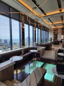 Once芭提雅市中心顶级豪华公寓超美无边泳池