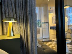 Elegant CBD Haven with City Views