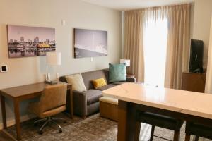Staybridge Suites - Long Beach Airport by IHG