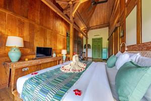 Villa Java an unique 3 bdr villa overlooking rice paddies