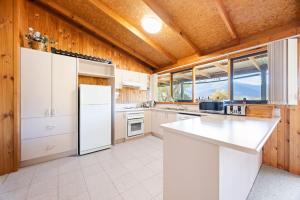 Alpine Vista with Stunning Mt Buller Views