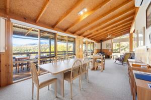 Alpine Vista with Stunning Mt Buller Views