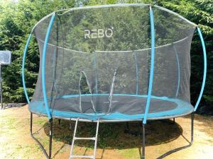 Alfie Acres - Secluded Cabinin 5 Acres of Privacy, with Exclusive use of Swimming Pool and Hot Tub for up to 10 Guests