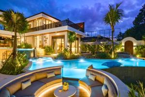 Caina Luxury 6 BR Private Pool Villa ZN312