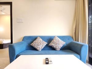 Peaceful Candolim 2BHK Apartment - Family Stay, Scenic View, Pool