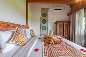 Villa Java an unique 3 bdr villa overlooking rice paddies