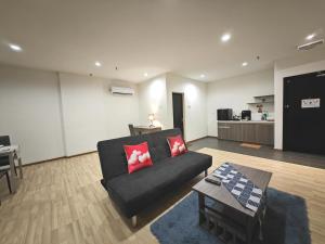 Metra Home 3-5pax MITC Ayer Keroh