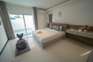 Wonderland Moonstone 4 Bedroom Luxury Pool Villa